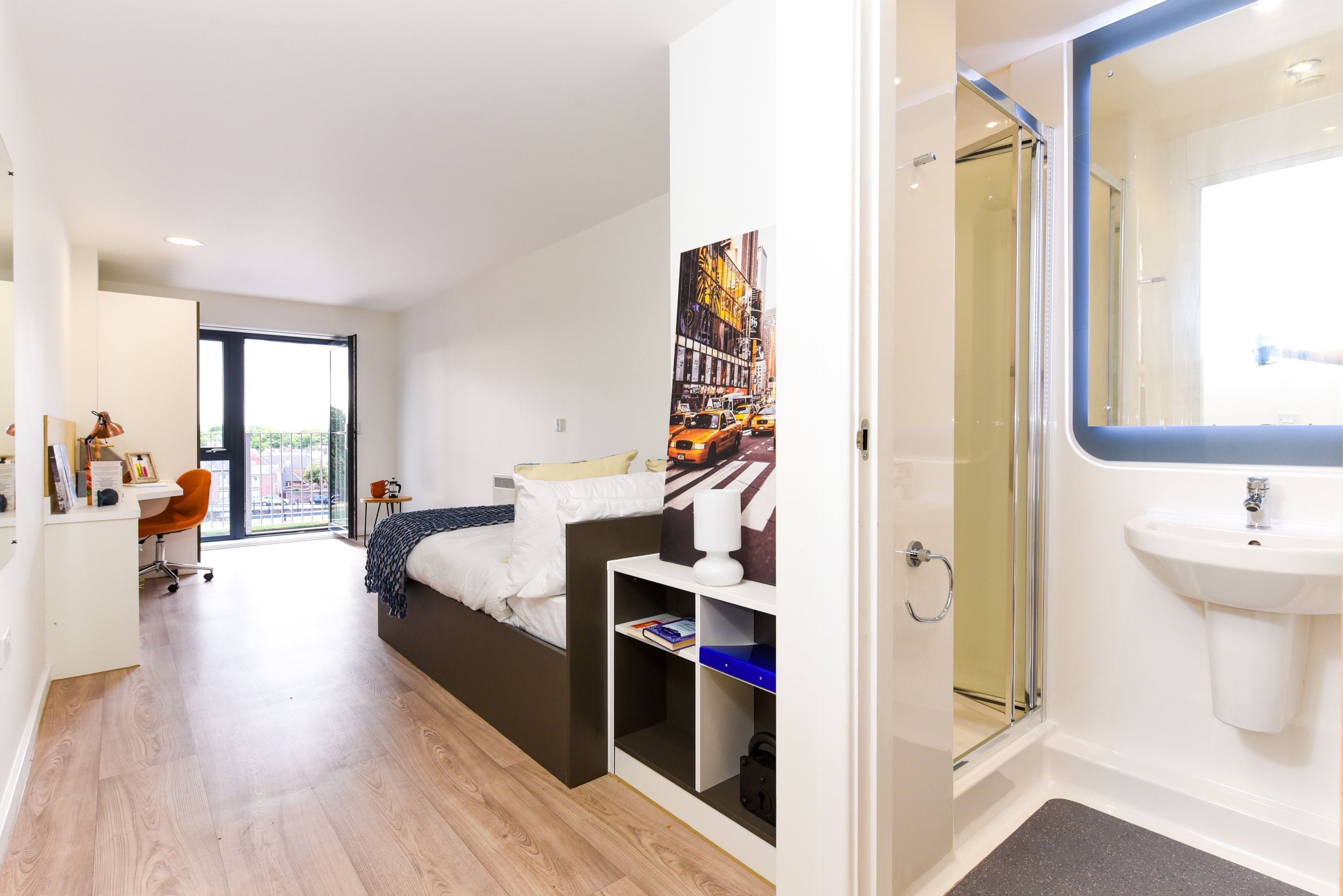 Ensuite Bronze - Balcony